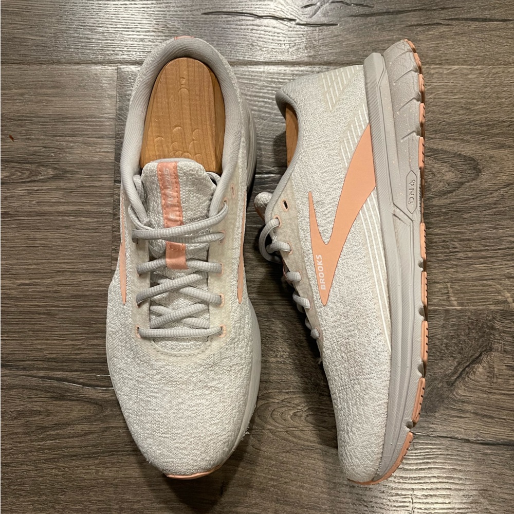 Brooks Women's Athletic Shoes in White and Peach